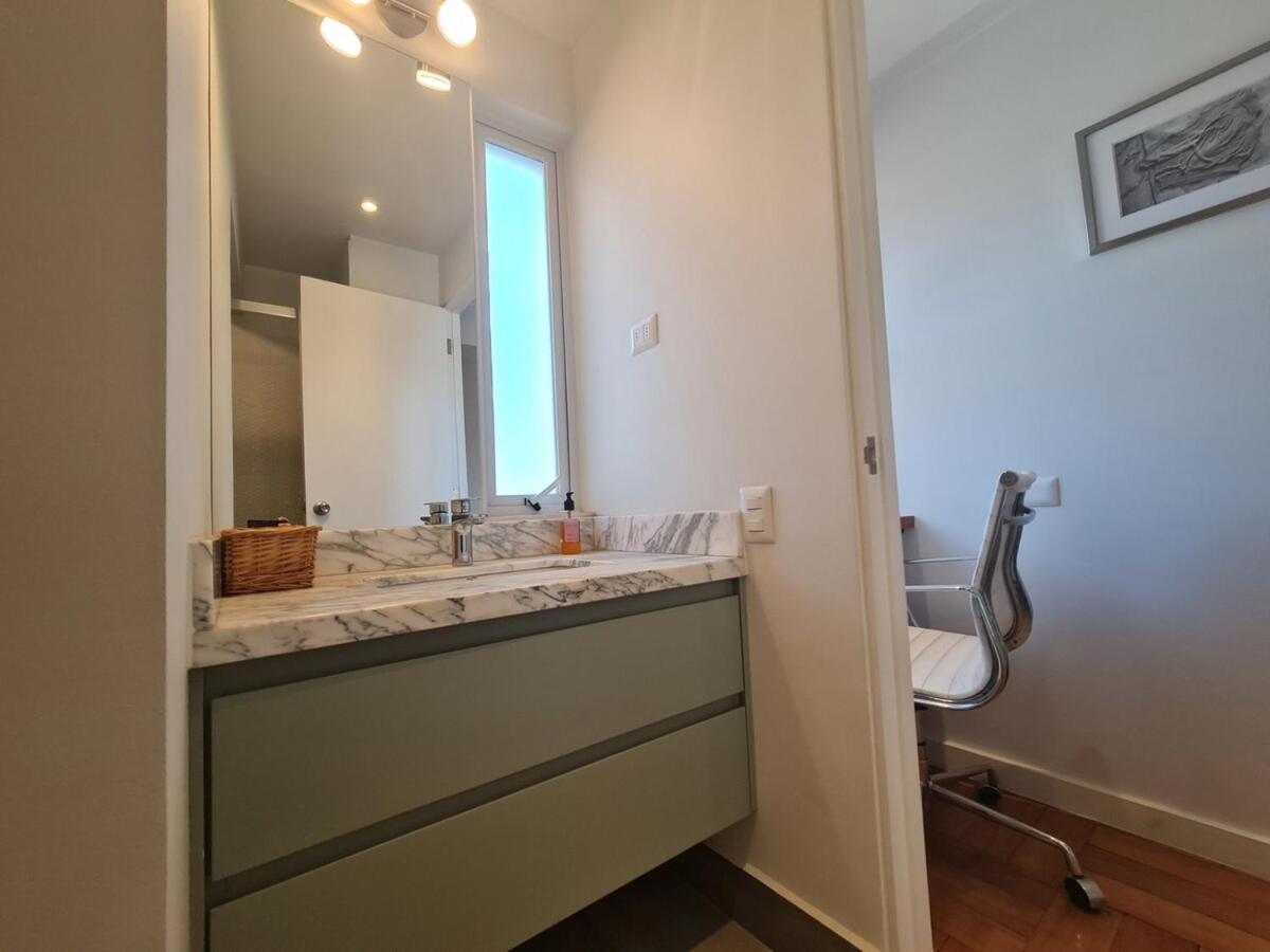 Oceana Suites Lastarria, En Cerro Santa Lucia ซานติอาโก ภายนอก รูปภาพ
