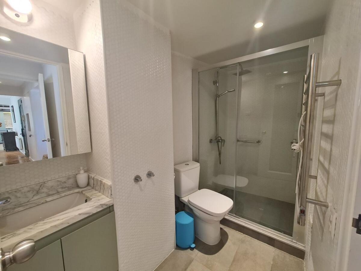 Oceana Suites Lastarria, En Cerro Santa Lucia ซานติอาโก ภายนอก รูปภาพ
